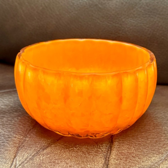 White Barn Glass Pumpkin 3 Wick Candle Holder with Metal Lid - Picture 10 of 13